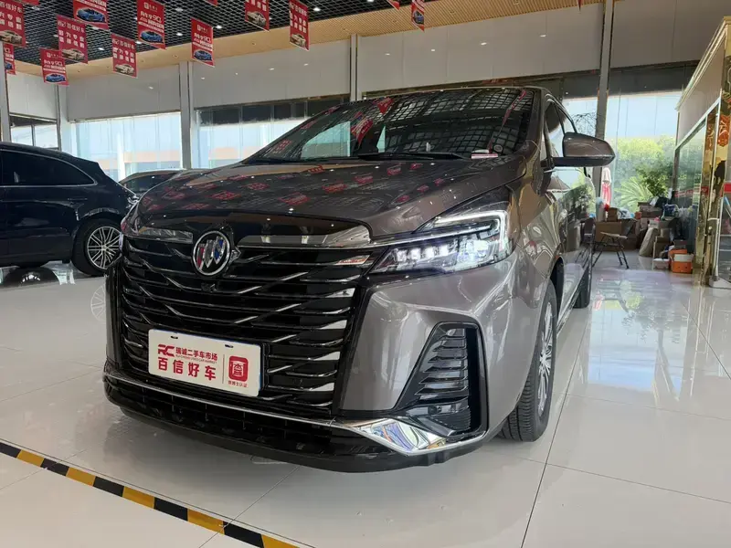 2023 Buick GL8 с пробегом 68 000 км