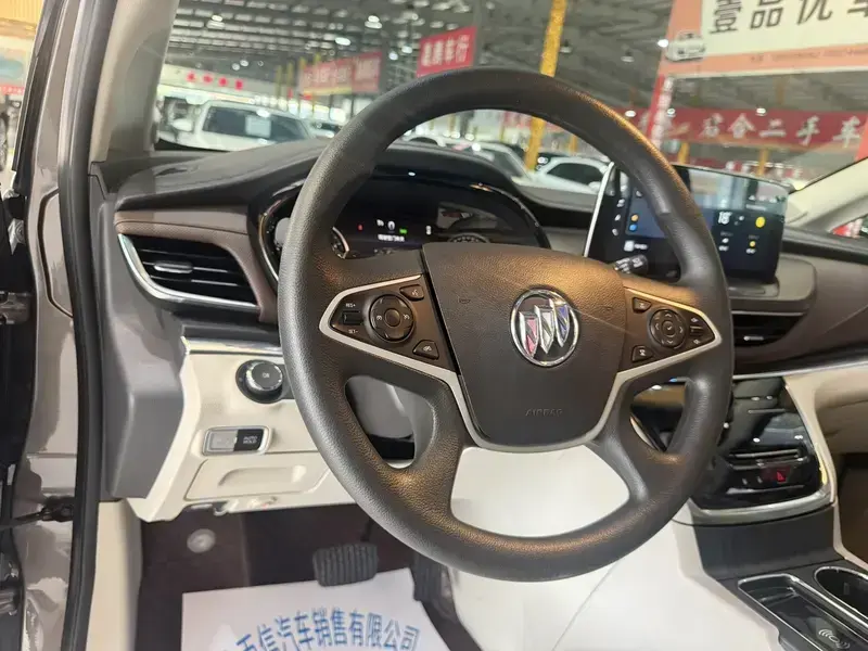 2023 Buick GL8 с пробегом 68 000 км