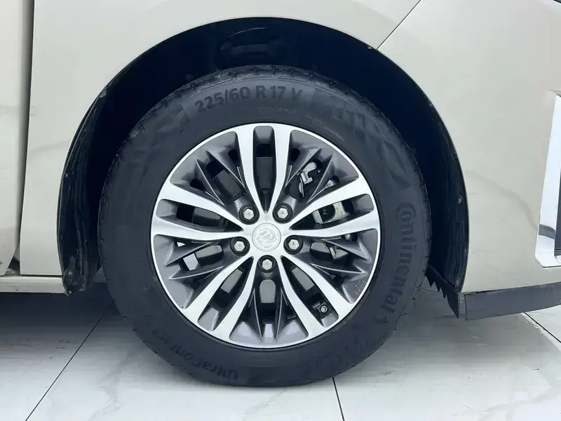 2023 Buick GL8 с пробегом 77 000 км