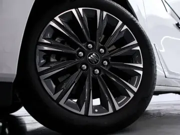 2025 Buick GL8 с пробегом 8 000 км