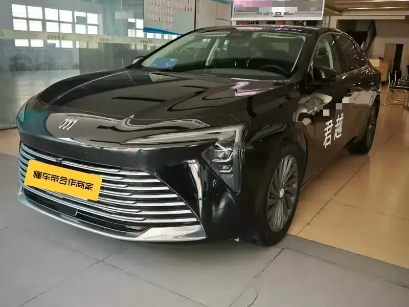 2025 Buick LaCrosse с пробегом 4 000 км