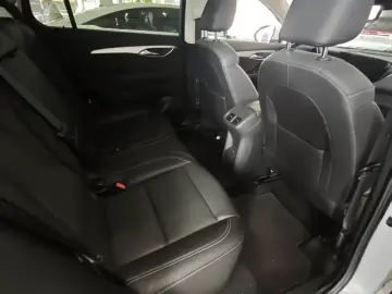 2025 Buick LaCrosse с пробегом 4 000 км