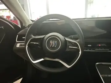 2025 Buick LaCrosse с пробегом 4 000 км