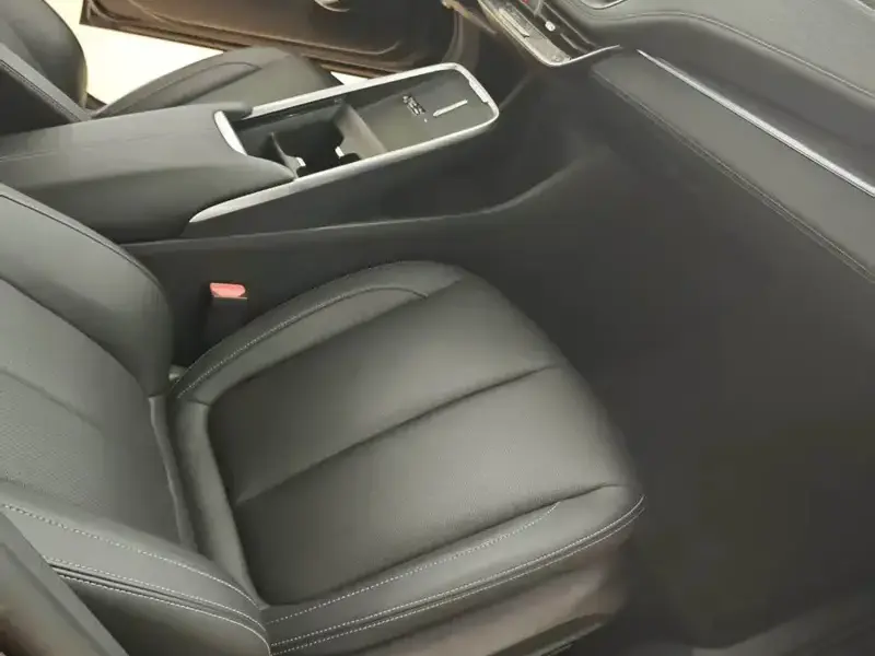 2025 Buick LaCrosse с пробегом 4 000 км