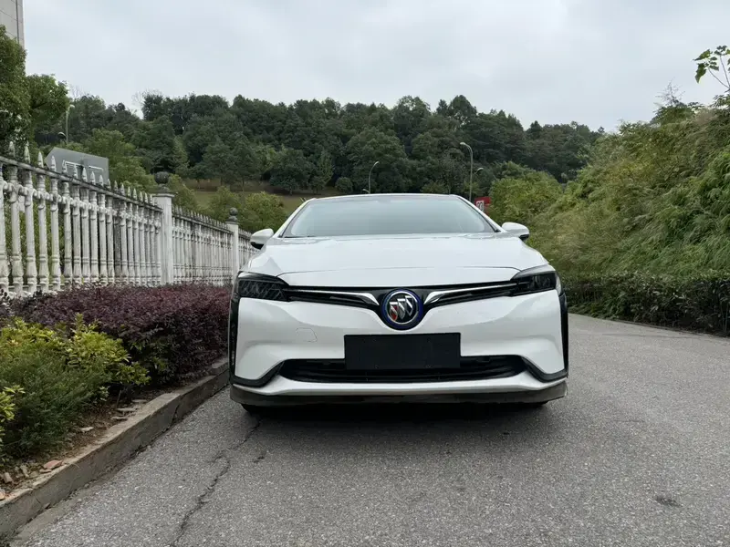 2023 Buick Velite 6 с пробегом 55 000 км
