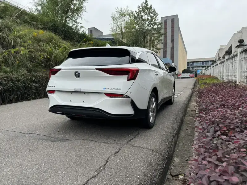 2023 Buick Velite 6 с пробегом 55 000 км