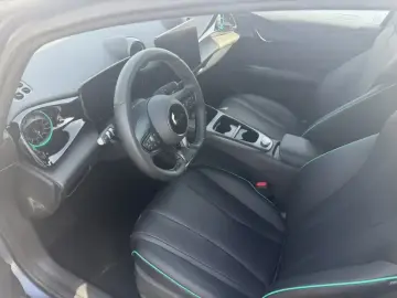 2025 BYD Dolphin с пробегом 4 200 км