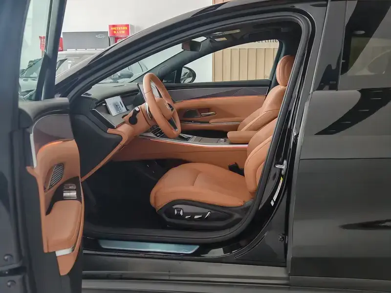 2025 BYD Han L с пробегом 5 300 км