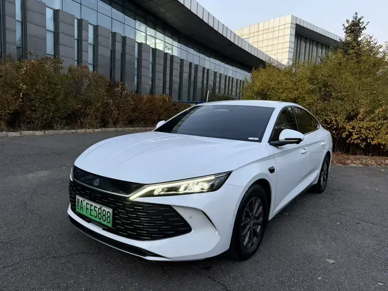 2025 BYD Qin L с пробегом 30 000 км