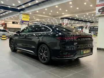 2025 BYD Han с пробегом 30 000 км