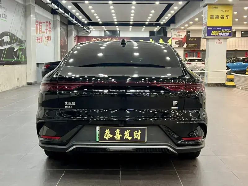 2025 BYD Han с пробегом 30 000 км