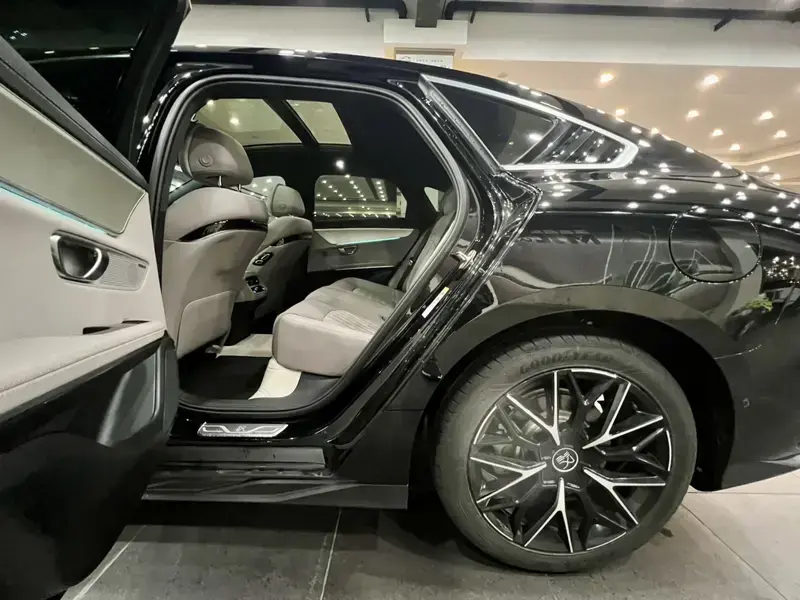 2025 BYD Han с пробегом 30 000 км