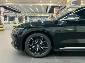 2025 BYD Han с пробегом 30 000 км
