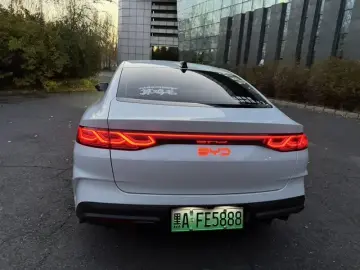 2025 BYD Qin L с пробегом 30 000 км