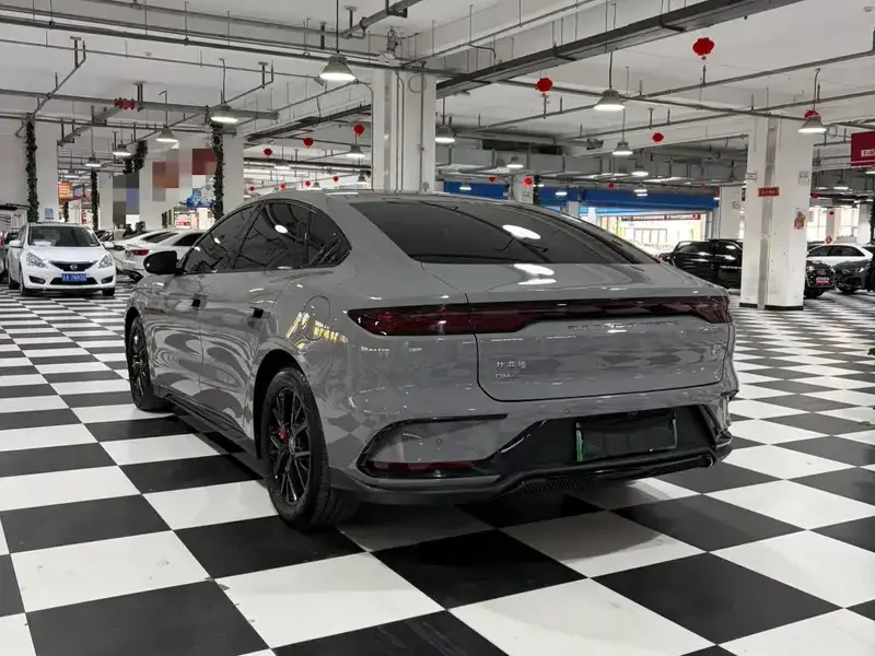 2025 BYD Han с пробегом 20 000 км