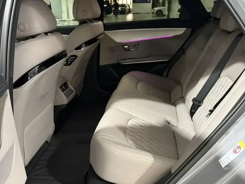 2025 BYD Han с пробегом 20 000 км