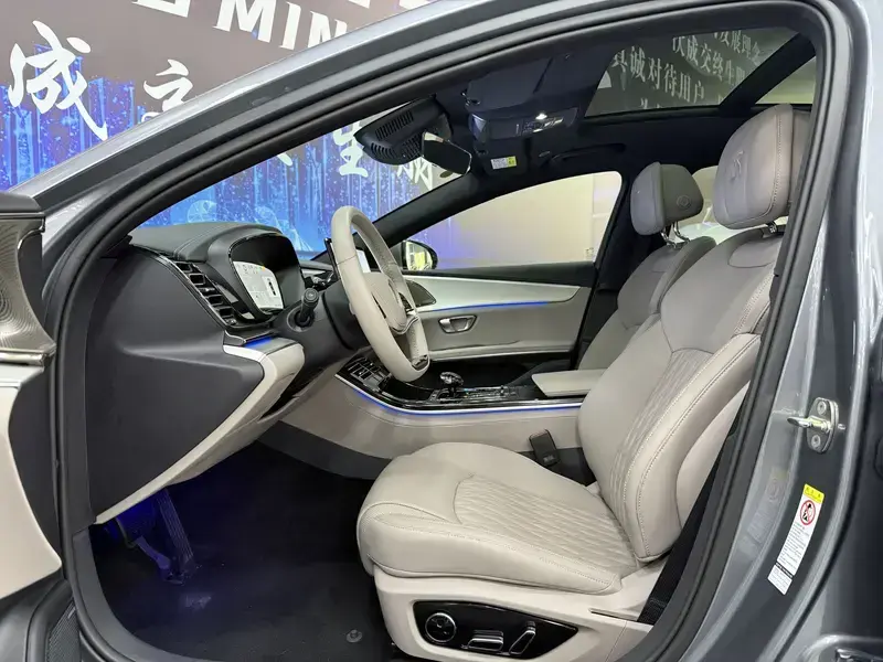 2025 BYD Han с пробегом 31 000 км