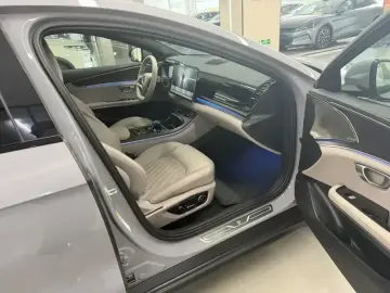 2025 BYD Han с пробегом 3 600 км