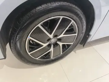 2024 BYD Qin L с пробегом 20 000 км