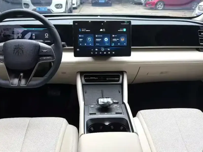 2024 BYD Qin L с пробегом 20 000 км