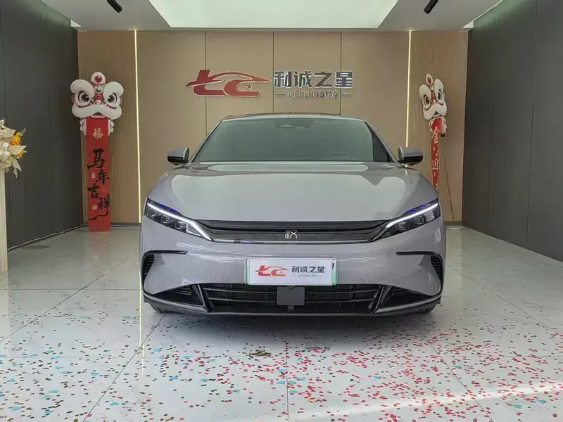 2025 BYD Han с пробегом 23 200 км