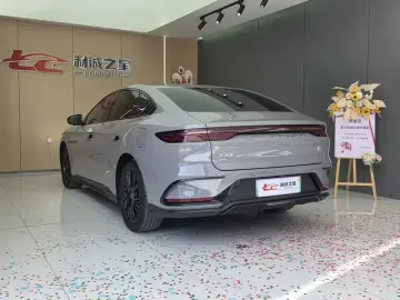 2025 BYD Han с пробегом 23 200 км