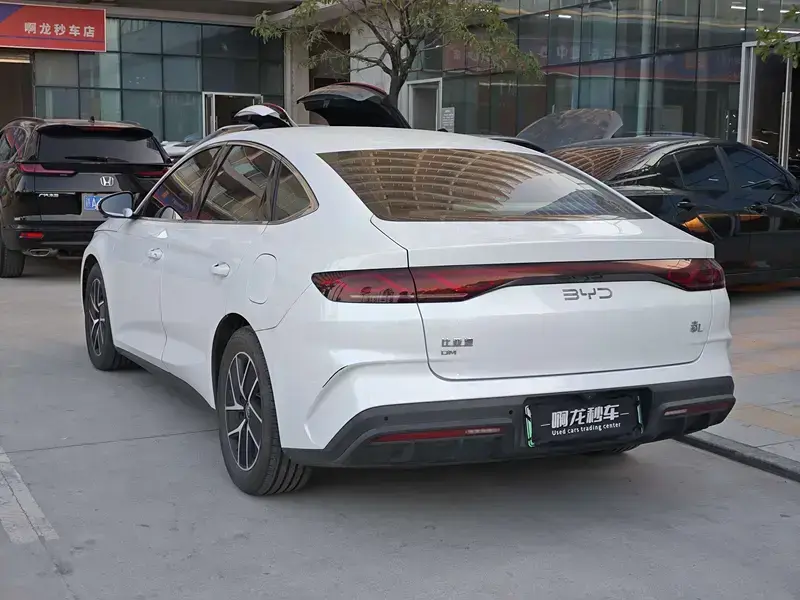 2024 BYD Qin L с пробегом 24 000 км