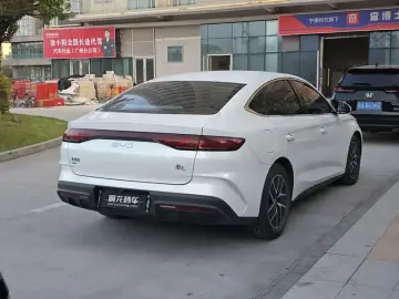 2024 BYD Qin L с пробегом 24 000 км