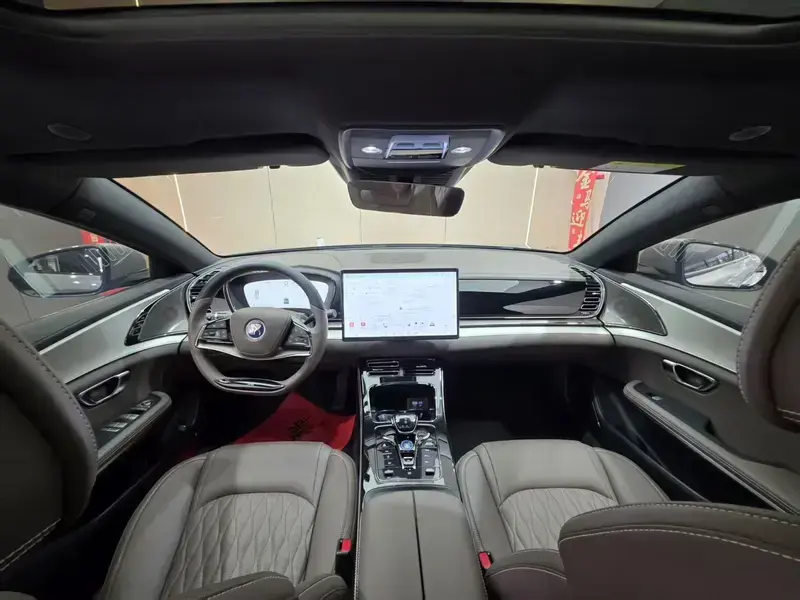 2025 BYD Han с пробегом 23 200 км