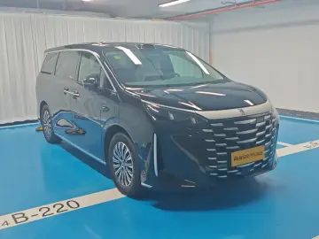 2026 BYD Xia (M9) с пробегом 9 900 км