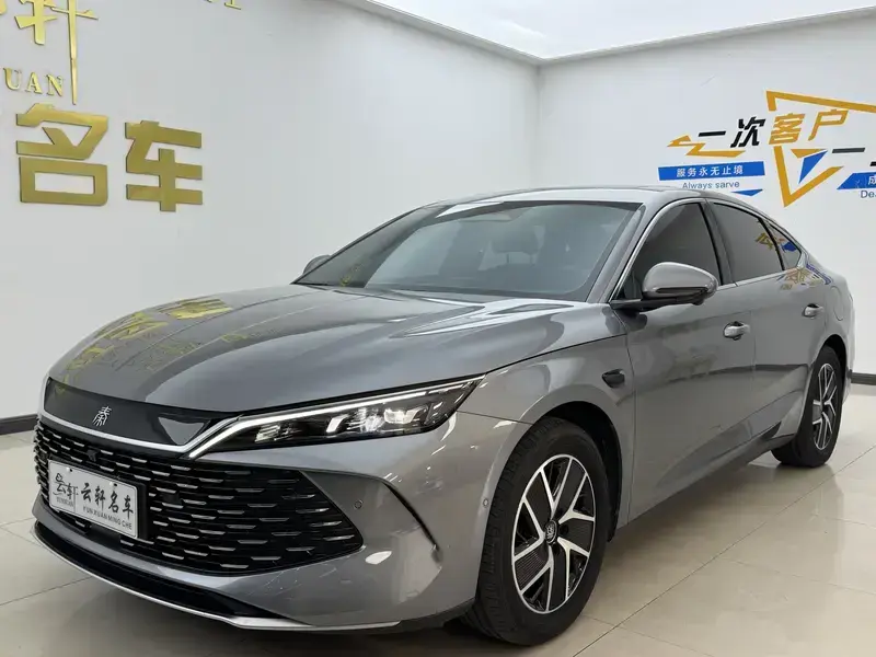 2025 BYD Qin L с пробегом 21 000 км