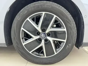 2025 BYD Qin L с пробегом 21 000 км