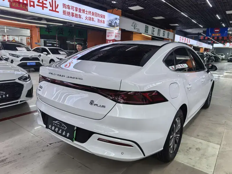 2024 BYD Qin Plus с пробегом 22 000 км