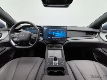 2025 BYD Seal 07 с пробегом 43 900 км