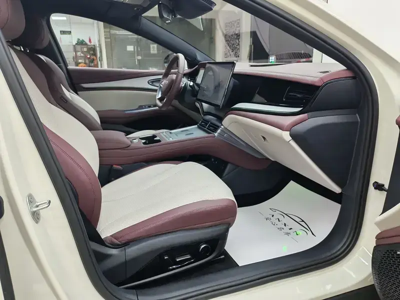 2026 BYD Seal 07 с пробегом 9 900 км