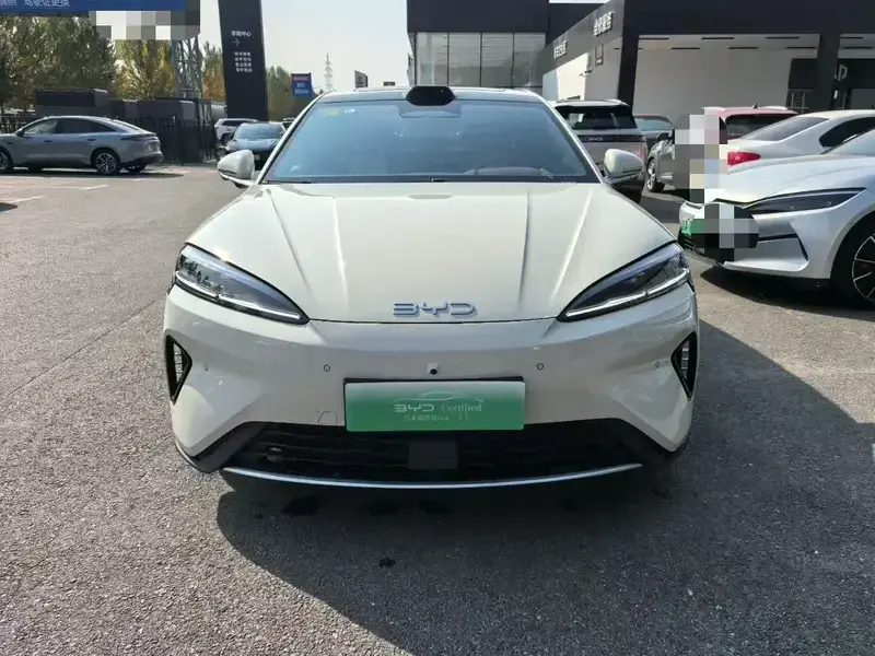 2026 BYD Seal 07 с пробегом 5 000 км