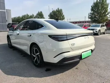 2026 BYD Seal 07 с пробегом 5 000 км