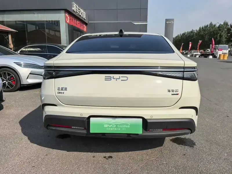 2026 BYD Seal 07 с пробегом 5 000 км