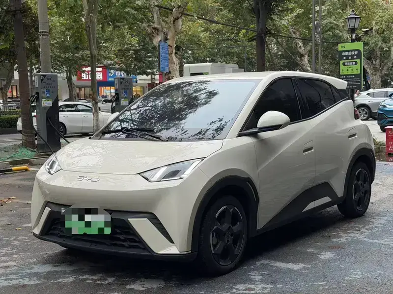 2024 BYD Seagull с пробегом 16 000 км