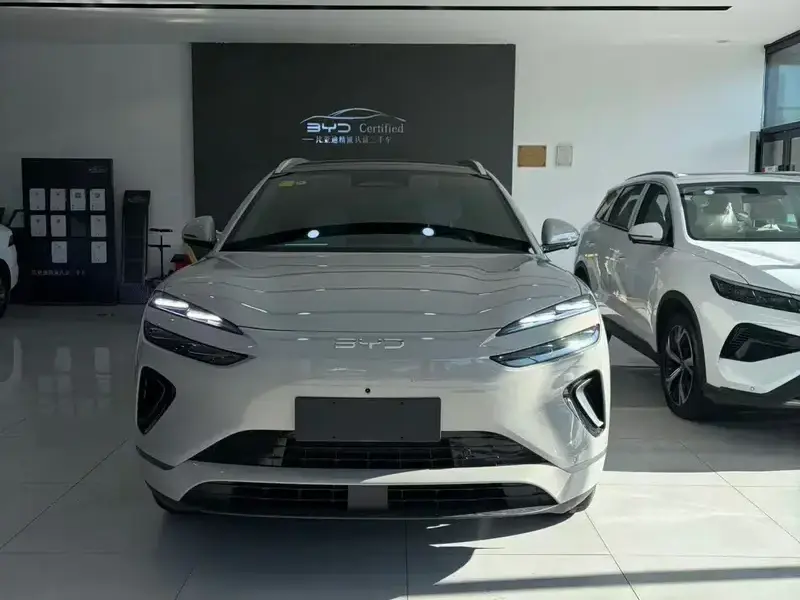 2026 BYD Sea Lion 06 с пробегом 100 км