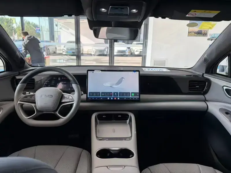 2026 BYD Sea Lion 06 с пробегом 100 км