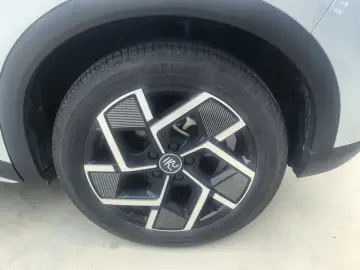 2023 BYD Yuan Plus с пробегом 17 000 км
