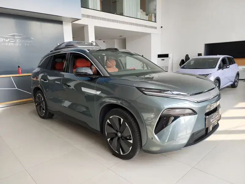 2025 BYD Tang L с пробегом 10 000 км