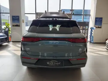 2025 BYD Tang L с пробегом 10 000 км