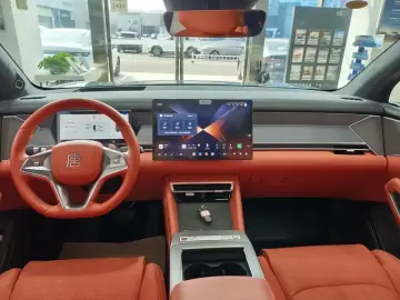 2025 BYD Tang L с пробегом 10 000 км