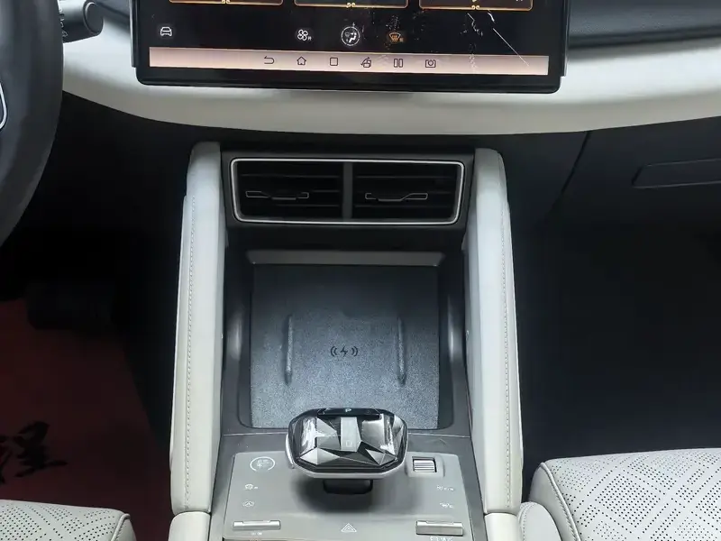 2024 BYD Yuan Up с пробегом 20 000 км