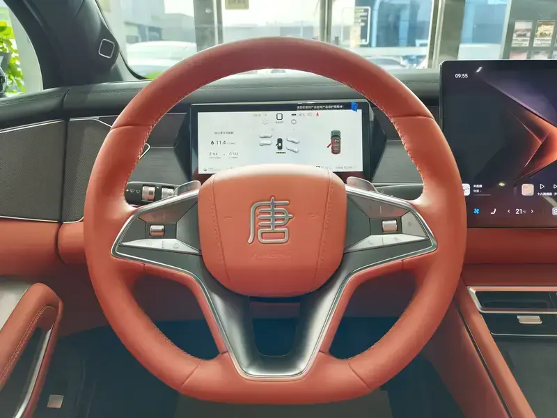 2025 BYD Tang L с пробегом 10 000 км