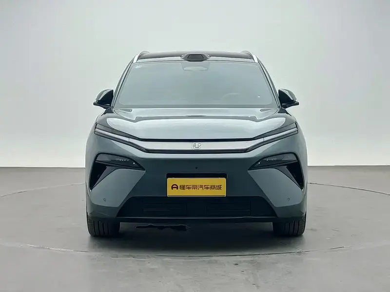 2025 BYD Tang L с пробегом 31 600 км