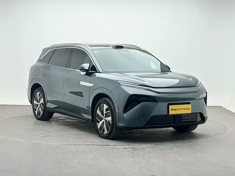 2025 BYD Tang L с пробегом 31 600 км