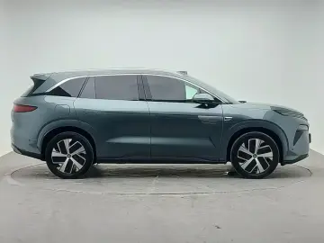 2025 BYD Tang L с пробегом 31 600 км